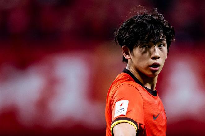 劉誠宇18歲，連續(xù)兩場失國足名單，仍需等機會。