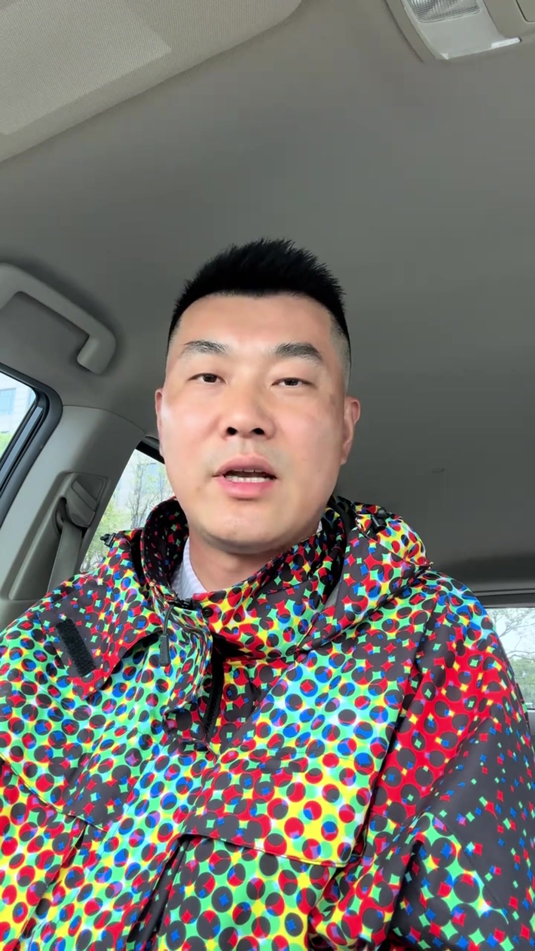 王仕鵬吐槽湖人球迷沒素質(zhì)：一輸球就把生殖器掛嘴邊，打得差還不讓人說？