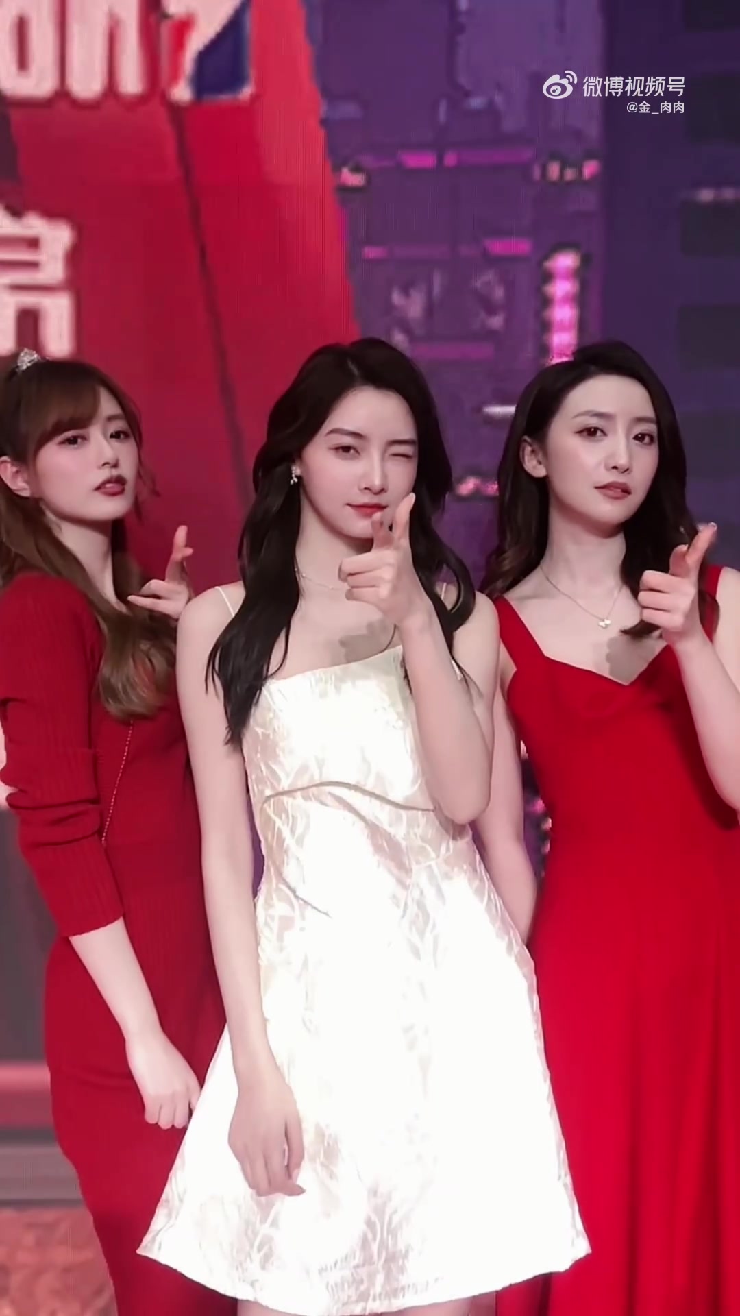 這三位是我心中籃球女解說的top3??誰贊成？誰反對？