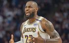 NBA湖人遭黑，老詹受打壓，東契奇摔倒為犯規(guī)，應(yīng)罰球。