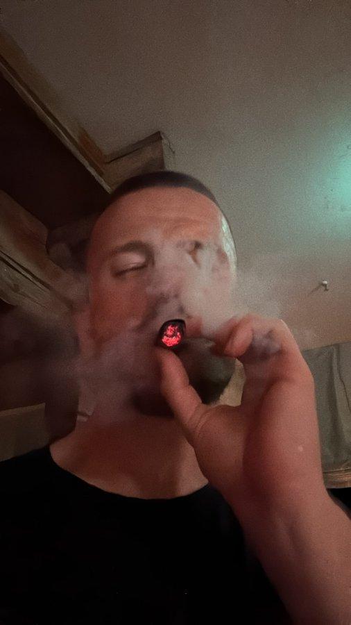 冠軍之味，戴爾抽雪茄慶祝首冠！
