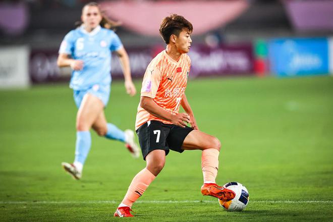 武漢6-5勝點(diǎn)球大戰(zhàn)，奪亞冠女足冠軍創(chuàng)歷史，進(jìn)世俱杯，門神撲救亮眼。