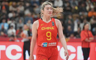 國際籃聯(lián)，中國女籃戰(zhàn)亞洲第三，李夢離場顯神秘之舉。