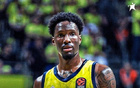 海斯-戴維斯費城追夢，費內(nèi)巴切賺200萬歐，NBA買斷費100萬歐！