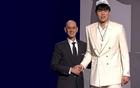 中國男籃現(xiàn)新星，內(nèi)線實力比肩楊瀚森，超越郇斯楠